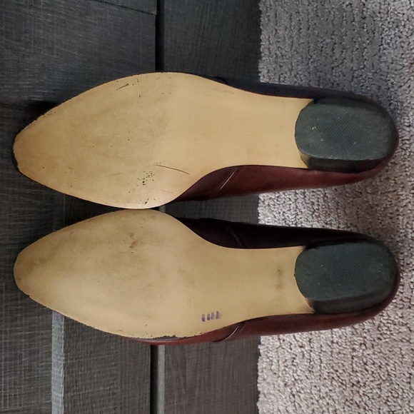 SPECTRA Leather Heeled Slipons - Picture 9 of 12